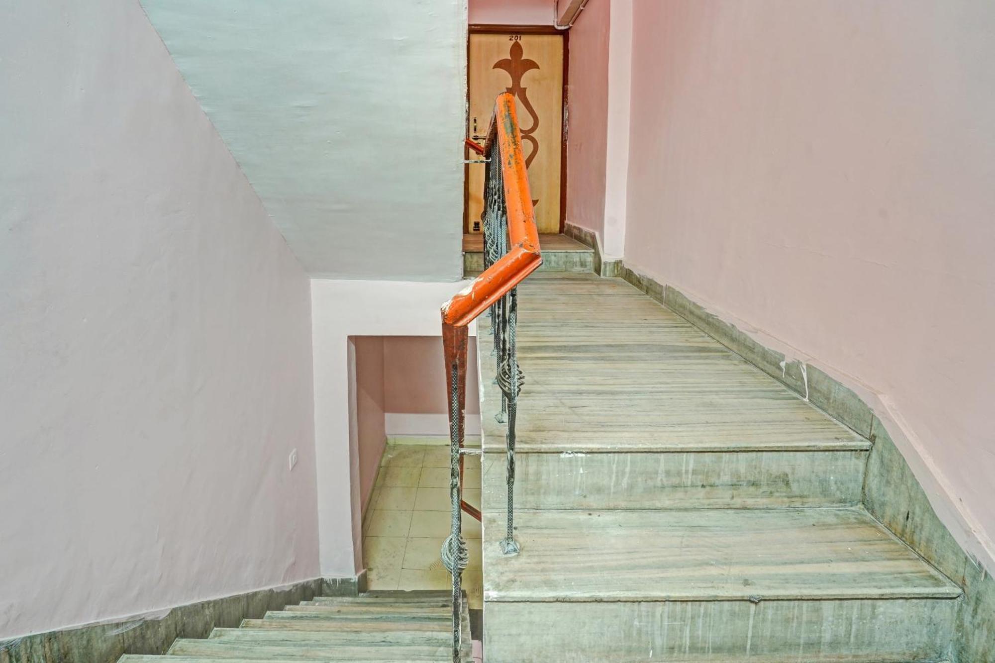 Hotel O B N Palace Raipur  Bagian luar foto